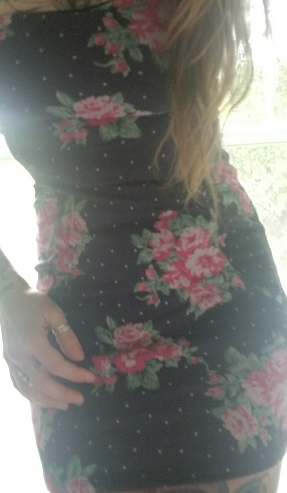 Dress - Picture 5 of 8